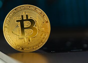 Bitcoin – waluta przyszłości, czy cyfrowy szwindel?