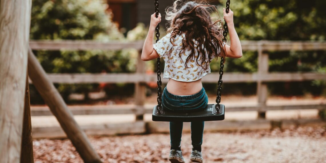 Demokracja walcząca vs. Elon Musk. W tle sprawa muzułmańskich gangów krzywdzących dzieci