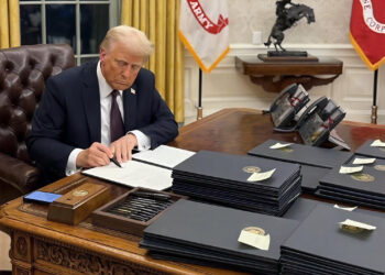 Co Donald Trump podpisał pierwszego dnia? [LISTA] - img 8351 1