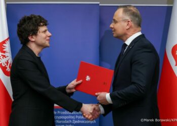 Actor-Director Jesse Eisenberg Granted Polish Citizenship in New York Ceremony