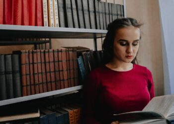 prawy prosty eu 16x9 Płatne studia w Polsce Jak najbardziej tak