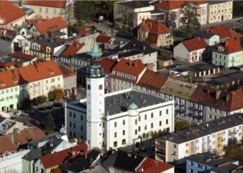 Burmistrz Sulechowa zaprzecza aby migranci mieli znaleźć się w tym mieście. Nie spodobało się to władzom województwa. Czy Sulechów straci środki unijne?