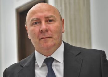 Były poseł Platformy zatrzymany przez policję. Znęcał się mad żoną. Trafił na izbę wytrzeźwień