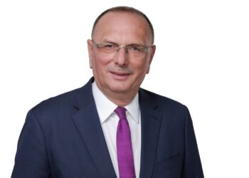 Tomczyszyn odleciał. Jego zdaniem w rządzie brakuje kogoś na miare… Urbana