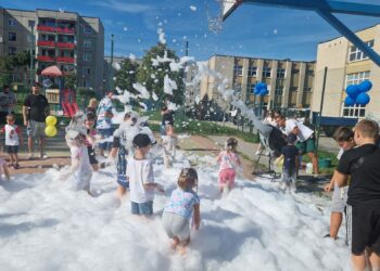 Bawiono się podczas festynu na Osiedlu Pomorskim. Były gry, wspaniałe wypieki i dużo zdrowego ruchu