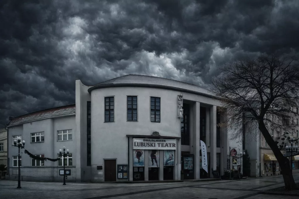 Rtęć w Lubuskim Teatrze! Czarne chmury nad dyrektorem Czechowskim