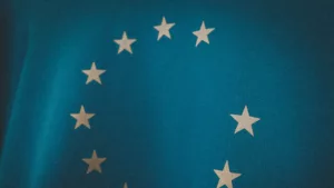 SAFE to 150 mld euro na bezpieczeństwo Europy, ale czy media i odbiorcy także będą bezpieczniejsi?