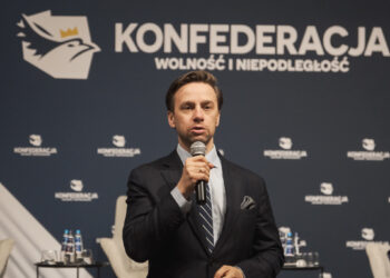 Wicemarszałek Krzysztof Bosak odwiedził Zieloną Górę. Na spotkaniu było wielu Lubuszan