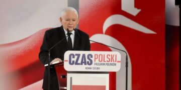 Jarosław Kaczyński ostro odpowiedział na publikację „Frankfurter Allgemeine Zeitung”, dotyczącą sytuacji politycznej w Polsce po zmianie władzy w 2023 roku. Prezes PiS uznał artykuł niemieckiego dziennika za potwierdzenie tezy, że pojęcie „praworządności” jest wykorzystywane politycznie wobec państw sprzeciwiających się dominacji Berlina.