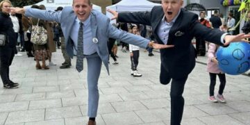 Robert Czechowski odsunięty z funkcji dyrektora. To koniec pracy w teatrze 9 Robert Czechowski odsunięty z funkcji dyrektora. To koniec pracy w teatrze