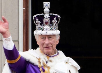 Brytyjska stacja radiowa przez pomyłkę ogłosiła śmierć Króla Karola III i uruchomiła specjalną procedurę przewidzianą na wypadek odejścia monarchy.