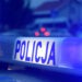 Policja u Kaczyńskiego po anonimowym alarmie. Seria fałszywych wezwań narasta 10 Policja interweniowała w domu Jarosława Kaczyńskiego po anonimowym zgłoszeniu o ładunkach wybuchowych, a rzecznik PiS Rafał Bochenek uznał zdarzenie za element „serii prowokacji wobec opozycji”.