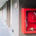 Mieszkańcy Kozanowa od lat bez pełnej ochrony przeciwpożarowej. Spółdzielnia przyznaje: „Za dużo nie zrobiliśmy” 3 Mieszkańcy Kozanowa od lat bez pełnej ochrony przeciwpożarowej. Spółdzielnia przyznaje: „Za dużo nie zrobiliśmy”