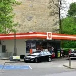 Rząd obniżył ceny paliw. Kierowcy: za późno. Niemcy ruszyli na stacje w Zgorzelcu
