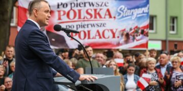 Nawrocki bije na alarm: można zbroić Polskę, a jednocześnie osłabiać jej siłę