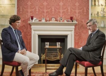 „Nie usprawiedliwiam Hitlera”, ale… Tucker Carlson okazuje się największym adwokatem wojen