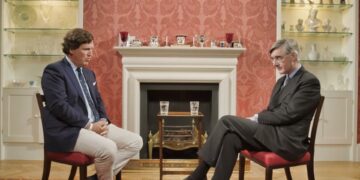 „Nie usprawiedliwiam Hitlera”, ale... Tucker Carlson okazuje się największym adwokatem wojen 7 „Nie usprawiedliwiam Hitlera”, ale… Tucker Carlson okazuje się największym adwokatem wojen