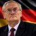 Były szef niemieckiej BND zatrzymany pod zarzutem zdrady stanu. August Hanning miał wynieść 2 tys. dokumentów 8 Były szef niemieckiej BND zatrzymany pod zarzutem zdrady stanu. August Hanning miał wynieść 2 tys. dokumentów